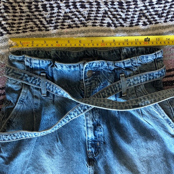 Like-New A&F “Paper Bag” Style Mom Jean, throwback - Picture 8 of 10